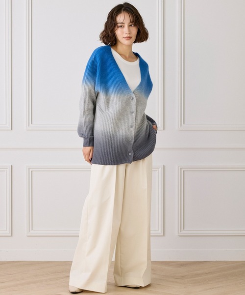 INED（イネド）の「グラデーションカーディガン《YVON》（ニット/セーター・レディース・ブルー/ブラウン・9号）」の4枚目の写真