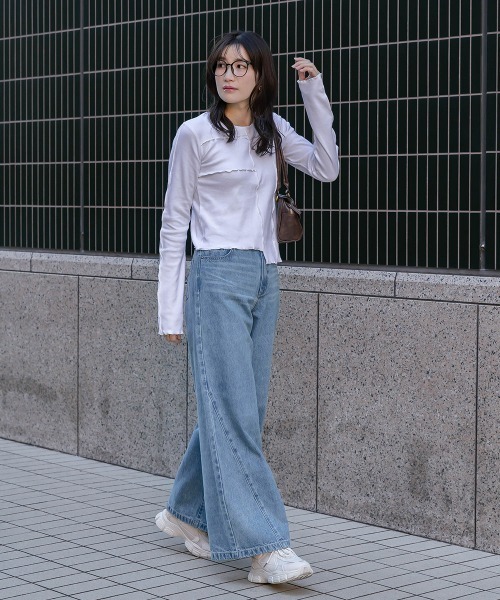 slattgir（スラットジール）の「高身長　サイドＶラインデニムワイドパンツ（トールサイズ）Essenave（その他パンツ・レディース・ブラック/ブルー・88/84/80/76/73/70/67/64）」の6枚目の写真