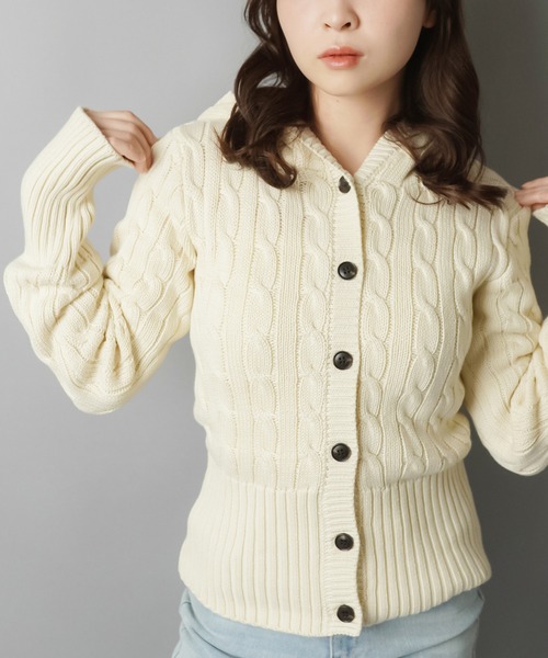 SPINNS（スピンズ）の「フード付きでこなれ感たっぷり★韓国っぽムード漂うケーブルニットカーデ（カーディガン/ボレロ・レディース・ボルドー/ネイビー/グレー/アイボリー・ONESIZE）」の18枚目の写真