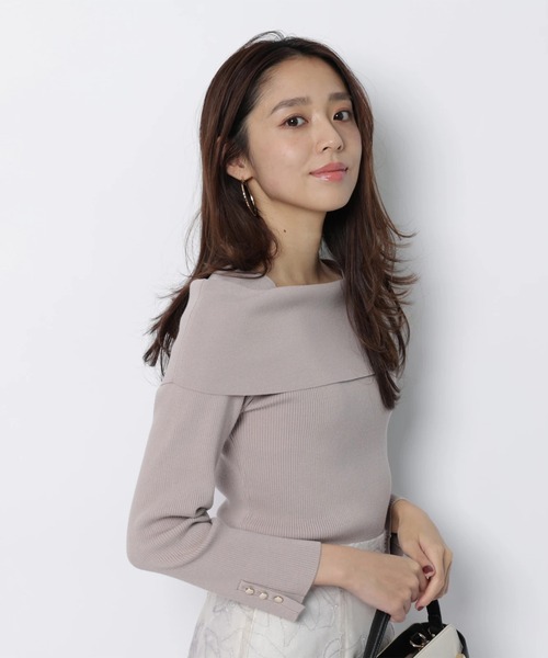 JUSGLITTY（ジャスグリッティー）の「ケープオフショルニット（ニット