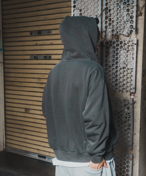 En serio TOKYO（エンソリオトーキョー）の「【SIDEWAYSTANCE】ピグメント裏毛ジップパーカー（パーカー・メンズ・ブラウン/ブラック・SMALL/MEDIUM/X-LARGE/LARGE）」の4枚目の写真