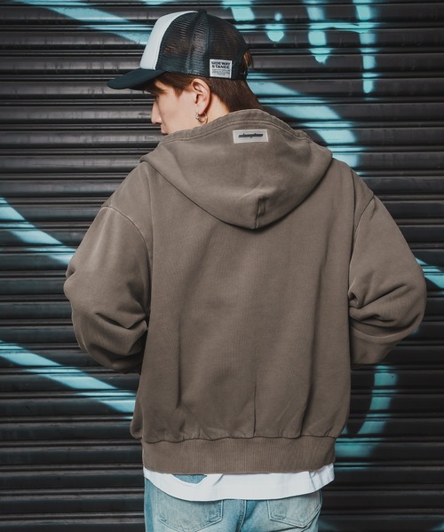 En serio TOKYO（エンソリオトーキョー）の「【SIDEWAYSTANCE】ピグメント裏毛ジップパーカー（パーカー・メンズ・ブラウン/ブラック・SMALL/MEDIUM/X-LARGE/LARGE）」の8枚目の写真