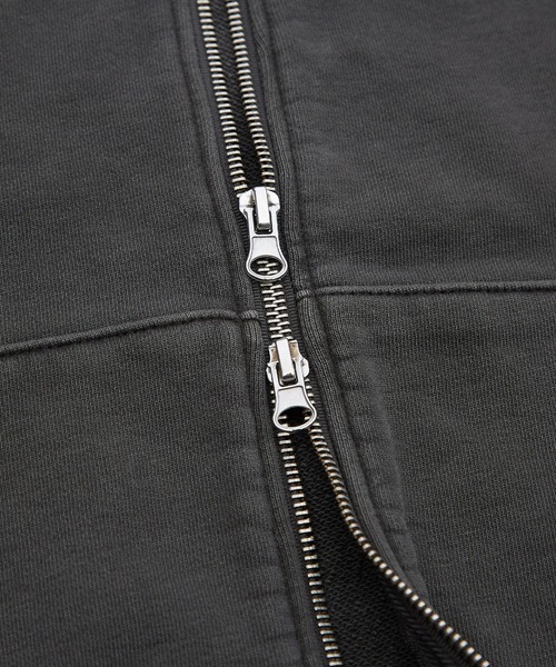 En serio TOKYO（エンソリオトーキョー）の「【SIDEWAYSTANCE】ピグメント裏毛ジップパーカー（パーカー・メンズ・ブラウン/ブラック・SMALL/MEDIUM/X-LARGE/LARGE）」の15枚目の写真