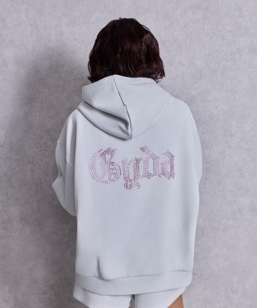 GYDA(ジェイダ)の「BACK GYDAラインストーンラメパーカー【セットアップ着用可能】(パーカー・レディース・その他1/ライトグレー/オフホワイト/ブラック・FREE)」の5枚目の写真