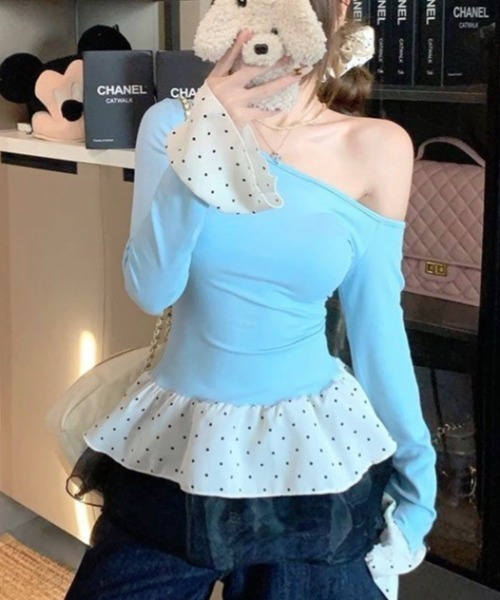 SHEENA(シーナ)の「ドットフリルティアードワンショルトップス(Tシャツ/カットソー・レディース・ライトブルー/ブラック・M)」の1枚目の写真