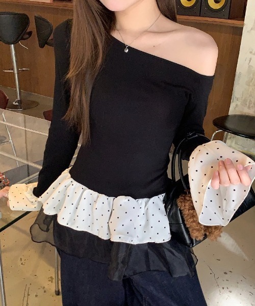 SHEENA(シーナ)の「ドットフリルティアードワンショルトップス(Tシャツ/カットソー・レディース・ライトブルー/ブラック・M)」の3枚目の写真