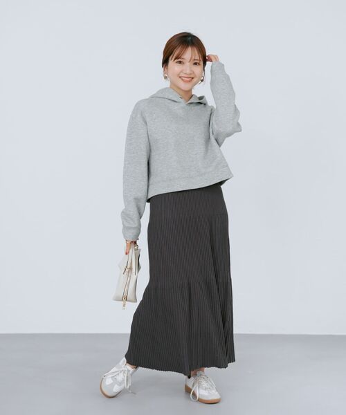 COHINA(コヒナ)の「パネルリブマーメイドニットスカート 【低身長・小柄女性】(スカート・レディース・グレー/グリーン/ベージュ・REGULAR/SHORT)」の9枚目の写真