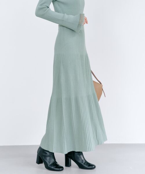 COHINA(コヒナ)の「パネルリブマーメイドニットスカート 【低身長・小柄女性】(スカート・レディース・グレー/グリーン/ベージュ・REGULAR/SHORT)」の17枚目の写真