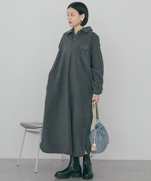 AMERICAN HOLIC(アメリカンホリック)の「ハーフスナップフリースワンピース(ワンピース・レディース・ネイビー/ベージュ/チャコールグレー・FREE)」の2枚目の写真