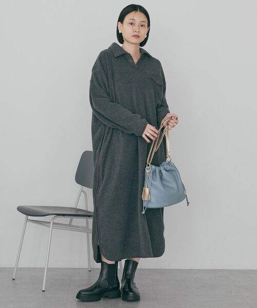 AMERICAN HOLIC(アメリカンホリック)の「ハーフスナップフリースワンピース(ワンピース・レディース・ネイビー/ベージュ/チャコールグレー・FREE)」の4枚目の写真