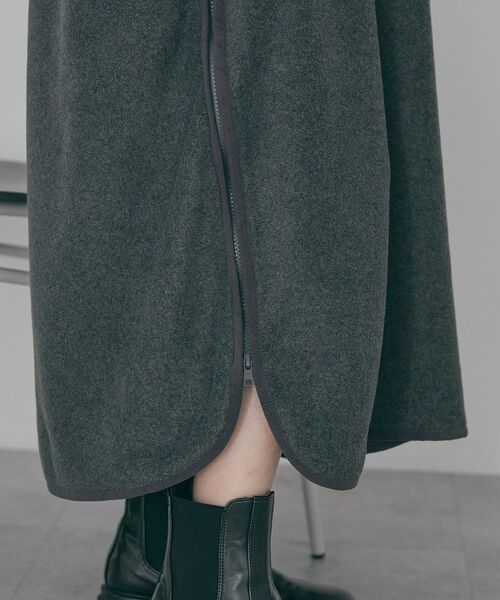 AMERICAN HOLIC(アメリカンホリック)の「ハーフスナップフリースワンピース(ワンピース・レディース・ネイビー/ベージュ/チャコールグレー・FREE)」の8枚目の写真