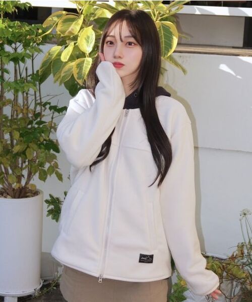 JEEP(ジープ)の「2way ピークロゴ ラウンドネック フリース アイボリー (JP5TZU192IV)(その他アウター・レディース・その他・MEDIUM/LARGE/X-LARGE/SMALL/2XL)」の14枚目の写真