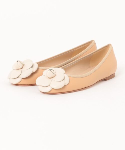 inter-chaussures（インターショシュール）の「【FABIO RUSCONI】ラウンドトウフラットカメリアバレエ(F61513)（パンプス・レディース・アイボリー/ベージュ・39/38/37/36/35）」の2枚目の写真