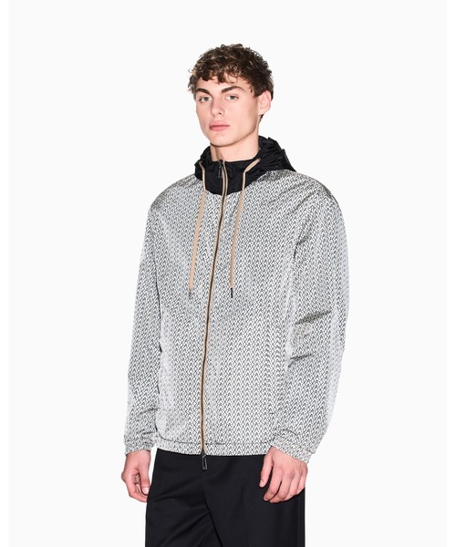 ARMANI EXCHANGE(アルマーニエクスチェンジ)の「【A|X アルマーニ エクスチェンジ】オールオーバーロゴ リバーシブル フーデッドブルゾン(ナイロンジャケット・メンズ・アイボリー・LARGE/MEDIUM/SMALL/X-LARGE/X-SMALL)」の7枚目の写真