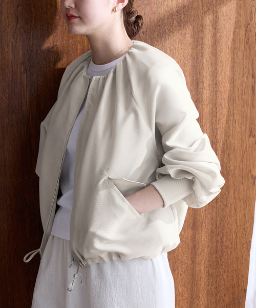 IENA（イエナ）の「《一部カラーWEB限定/新色あり/追加2》ウォッシャブル シアーノーカラーブルゾン（その他アウター・レディース・チャコールグレー/ベージュ/ネイビー・FREE）」の15枚目の写真