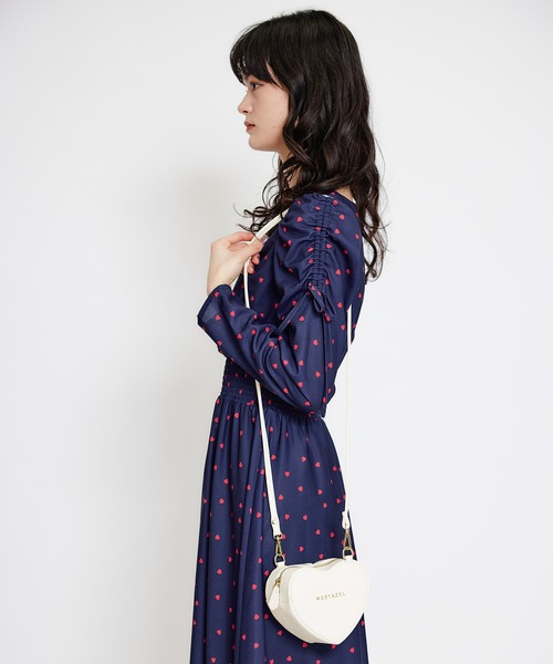 REDYAZEL(レディアゼル)の「Love Me Heart モチーフ2WAYミニショルダーバッグ(ショルダーバッグ・レディース・ブラック/レッド/オフホワイト・FREE)」の19枚目の写真