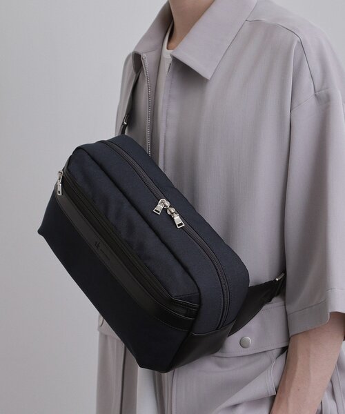 tk.TAKEO KIKUCHI(ティーケータケオキクチ)の「【保冷】レクタングルボディバッグ(ボディバッグ/ウエストポーチ・メンズ・チャコールグレー/ダークグリーン/ネイビー・00)」の15枚目の写真