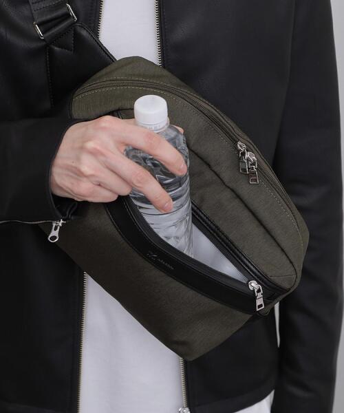tk.TAKEO KIKUCHI(ティーケータケオキクチ)の「【保冷】レクタングルボディバッグ(ボディバッグ/ウエストポーチ・メンズ・チャコールグレー/ダークグリーン/ネイビー・00)」の5枚目の写真