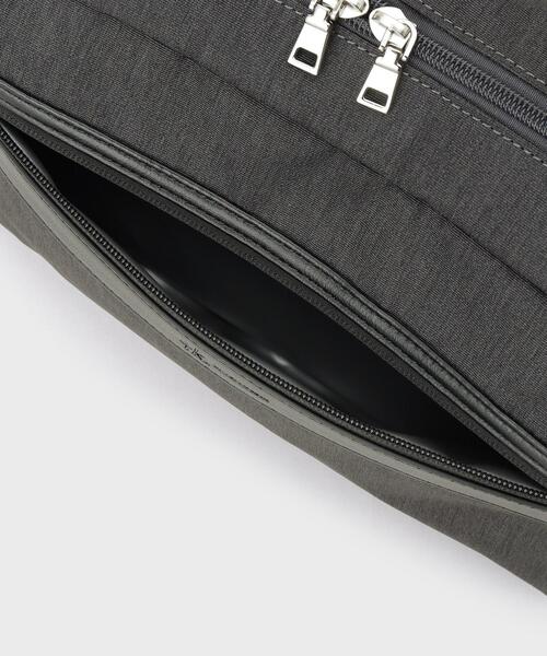 tk.TAKEO KIKUCHI(ティーケータケオキクチ)の「【保冷】レクタングルボディバッグ(ボディバッグ/ウエストポーチ・メンズ・チャコールグレー/ダークグリーン/ネイビー・00)」の10枚目の写真