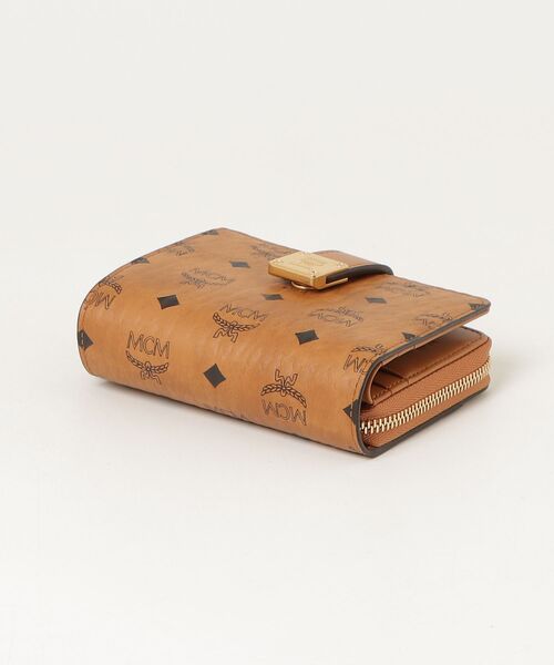 MCM（エムシーエム）の「Aren 真ちゅうプレート ウォレット - ヴィセトス（財布・レディース・ピンク/ブラウン・ONE SIZE）」の4枚目の写真