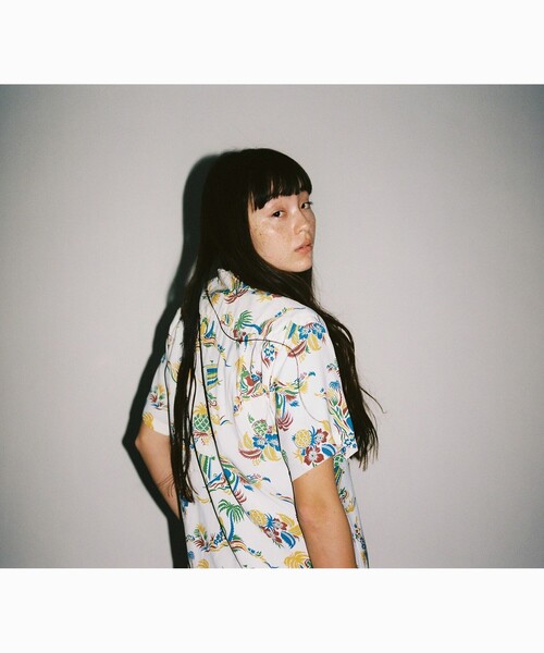 SUN SURF（サンサーフ）の「【別注】SUN SURF / オープンカラー シャツ（シャツ/ブラウス・レディース・ネイビー/ホワイト・MEDIUM/LARGE）」の2枚目の写真