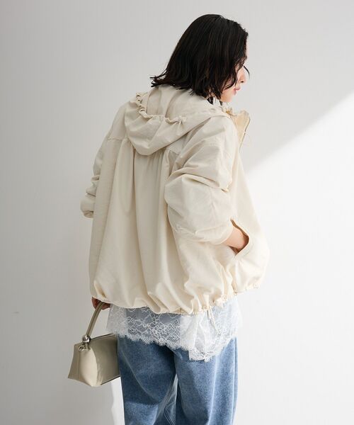 Green　Parks（グリーンパークス）の「撥水加工フード付ブルゾン（ブルゾン・レディース・カーキ/ホワイト系その他2/グレー・FREE）」の9枚目の写真