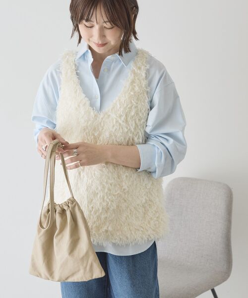 AMERICAN HOLIC（アメリカンホリック）の「【選べる丈】フェザーVネックベスト（ベスト・レディース・アイボリー/ライトブルー/チャコールグレー/オレンジ・L/M）」の12枚目の写真