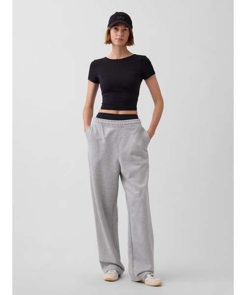 GAP(ギャップ)の「GapFit スムース リバーシブル ラップ クロップド トップス(Tシャツ/カットソー・レディース・ネイビー/ブラック・L/M/S/XS/XXS)」の4枚目の写真