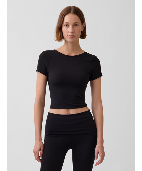 GAP(ギャップ)の「GapFit スムース リバーシブル ラップ クロップド トップス(Tシャツ/カットソー・レディース・ネイビー/ブラック・L/M/S/XS/XXS)」の3枚目の写真