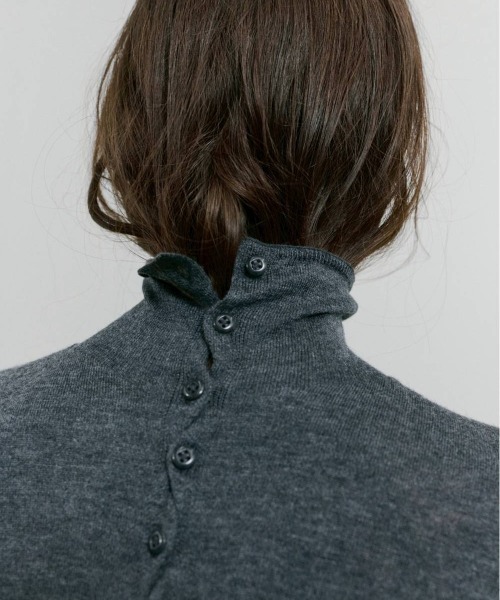 TODAYFUL(トゥデイフル)の「TODAYFUL Turtleneck Button Knit タートルネックボタンニット/12620510(ニット/セーター・レディース・チャコールグレー/ブラック・ONE SIZE)」の9枚目の写真