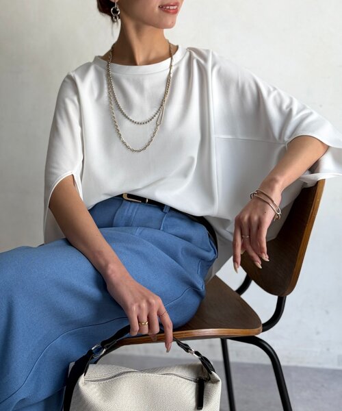 Chez toi(シェトワ)の「【二の腕カバー】【高コスパ高見え】梨地ヤッコスリーブプルオーバー(Tシャツ/カットソー・レディース・ブラック/グリーン/レッド/オフホワイト/ネイビー/ブルー/ブラウン・FREE)」の9枚目の写真