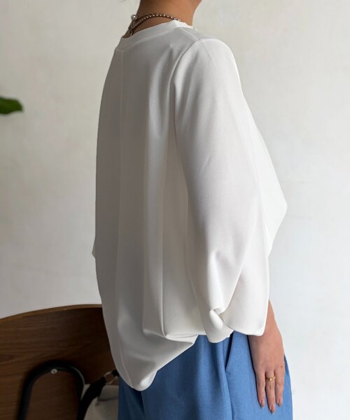Chez toi(シェトワ)の「【二の腕カバー】【高コスパ高見え】梨地ヤッコスリーブプルオーバー(Tシャツ/カットソー・レディース・ブラック/グリーン/レッド/オフホワイト/ネイビー/ブルー/ブラウン・FREE)」の12枚目の写真