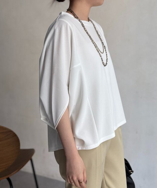 Chez toi(シェトワ)の「【二の腕カバー】【高コスパ高見え】梨地ヤッコスリーブプルオーバー(Tシャツ/カットソー・レディース・ブラック/グリーン/レッド/オフホワイト/ネイビー/ブルー/ブラウン・FREE)」の20枚目の写真