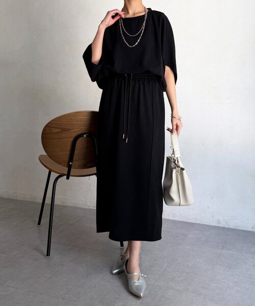 Chez toi（シェトワ）の「【二の腕カバー】【高コスパ高見え】梨地ヤッコスリーブプルオーバー（Tシャツ/カットソー・レディース・ブラック/グリーン/レッド/オフホワイト/ネイビー/ブルー/ブラウン/イエロー・FREE）」の12枚目の写真