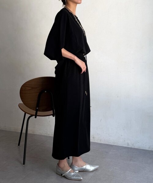 Chez toi（シェトワ）の「【二の腕カバー】【高コスパ高見え】梨地ヤッコスリーブプルオーバー（Tシャツ/カットソー・レディース・ブラック/グリーン/レッド/オフホワイト/ネイビー/ブルー/ブラウン/イエロー・FREE）」の13枚目の写真