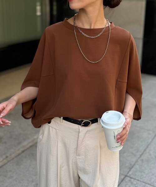 Chez toi（シェトワ）の「【二の腕カバー】【高コスパ高見え】梨地ヤッコスリーブプルオーバー（Tシャツ/カットソー・レディース・ブラック/グリーン/レッド/オフホワイト/ネイビー/ブルー/ブラウン/イエロー・FREE）」の17枚目の写真