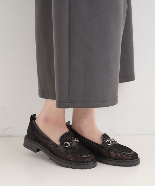 SHOO・LA・RUE（シューラルー）の「メッシュローファー（パンプス・レディース・ダークブラウン/ブラック・45/35）」の3枚目の写真