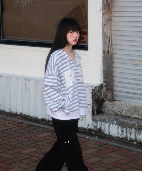 ROSEFRANTZ（ロゼフランツ）の「Patch Stripe Hood Zip-Up [Ivory]（パーカー・レディース・アイボリー・OS）」の4枚目の写真