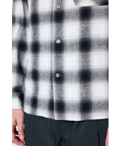 AZUL by moussy（アズールバイマウジー）の「フレンチリネンオンブレーチェックシャツ（シャツ/ブラウス・メンズ・ブラック系その他/ブラウン系その他/ホワイト系その他・LARGE/MEDIUM/SMALL）」の17枚目の写真