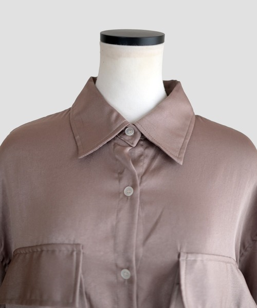 Marient(マリエント)の「サテンオーバーシャツBL(シャツ/ブラウス・レディース・ブラウン・FREE)」の2枚目の写真