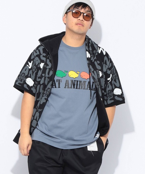 B&T CLUB（ビーティークラブ）の「パーカー 半袖 メンズ 大きいサイズ FAT ANIMALS クジラ総柄 フルジップ B＆T CLUB (ビーアンドティークラブ)（パーカー・メンズ・ブラック/ホワイト・X4(8L～9L)/X3(6L～7L)/X2(4L～5L)/X1(3L～4L)）」の11枚目の写真