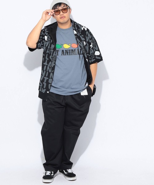 B&T CLUB（ビーティークラブ）の「パーカー 半袖 メンズ 大きいサイズ FAT ANIMALS クジラ総柄 フルジップ B＆T CLUB (ビーアンドティークラブ)（パーカー・メンズ・ブラック/ホワイト・X4(8L～9L)/X3(6L～7L)/X2(4L～5L)/X1(3L～4L)）」の12枚目の写真