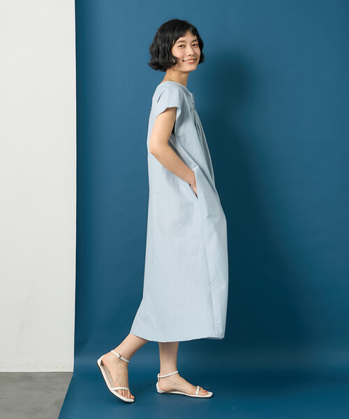 FREAK'S STORE(フリークスストア)の「藤本美貴 × FREAK'S STORE/フリークスストア 接触冷感/UVカット ヘンリーネックフレアワンピース(ワンピース・レディース・ブラウン/ブラック/ブルー・フリ-)」の6枚目の写真