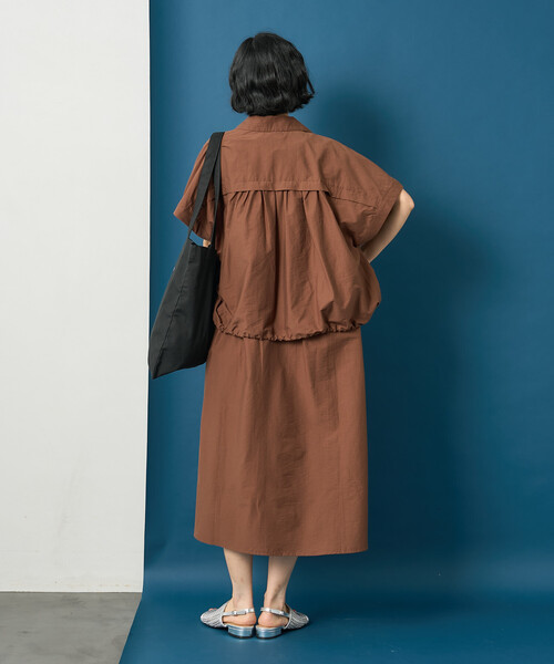 FREAK'S STORE(フリークスストア)の「藤本美貴 × FREAK'S STORE/フリークスストア 接触冷感/UVカット ヘンリーネックフレアワンピース(ワンピース・レディース・ブラウン/ブラック/ブルー・フリ-)」の17枚目の写真