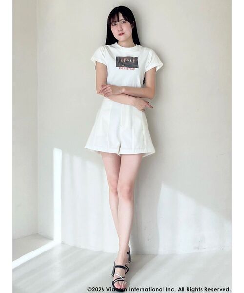 MERCURYDUO(マーキュリーデュオ)の「【EMILY IN PARISコラボ】グラフィックロゴTシャツ(Tシャツ/カットソー・レディース・オフホワイト・FREE)」の15枚目の写真