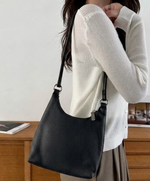 Eclat one(エクラワン)の「【Eclat one】スリム ミニマル ワンショルダー バッグ(ショルダーバッグ・レディース・イエロー/ベージュ/ブラック・FREE)」の8枚目の写真