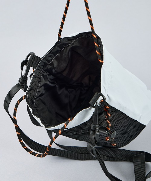 MEI(メイ)の「【MEI / メイ 】BOTTLE SHOULDER / ボトルショルダー(ショルダーバッグ・レディース・ブラック/ベージュ/ライトグレー・FREE)」の16枚目の写真