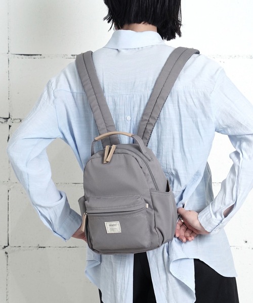 anello GRANDE（アネログランデ）の「"02"≪anello GRANDE≫motte/モッテ 5ポケット/7L もちっとハンドル ラウンド ミニリュック（バックパック/リュック・レディース・ブラック/ブルーグレー/グレー/サンドベージュ・ONE SIZE）」の8枚目の写真