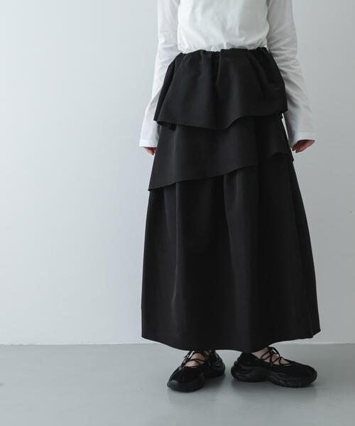 SENSE OF PLACE by URBAN RESEARCH（センスオブプレイスバイアーバンリサーチ）の「タックボリュームティアードスカート（スカート・レディース・ブラック/アイボリー・ONE）」の3枚目の写真