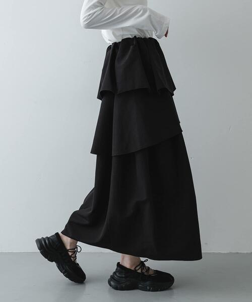 SENSE OF PLACE by URBAN RESEARCH（センスオブプレイスバイアーバンリサーチ）の「タックボリュームティアードスカート（スカート・レディース・ブラック/アイボリー・ONE）」の4枚目の写真